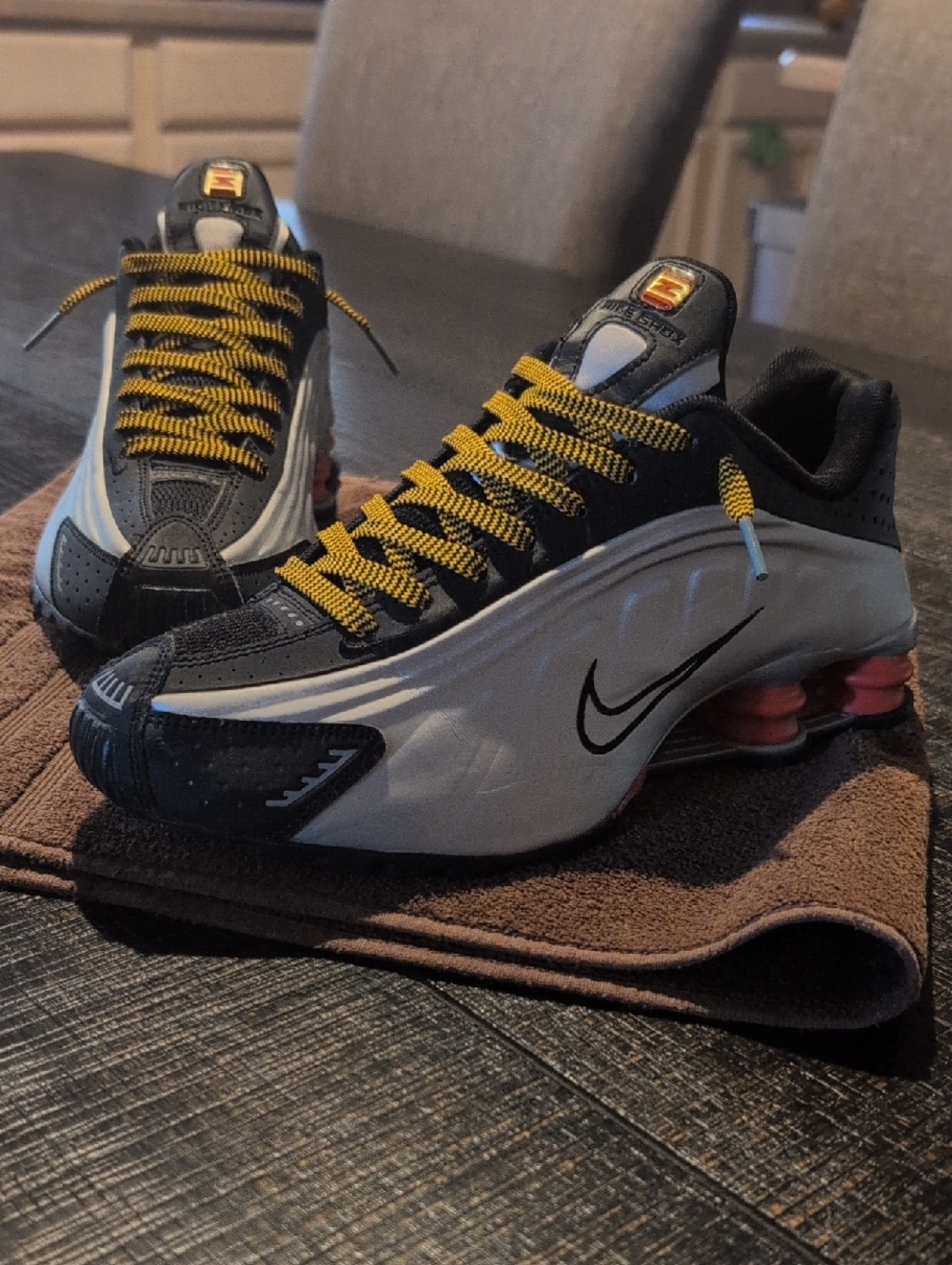 Nike Shox R4 - Picture 5 of 6